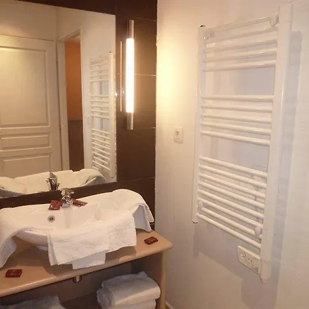 Aparthotel Chateau Des Magnans By Nevesol 3*