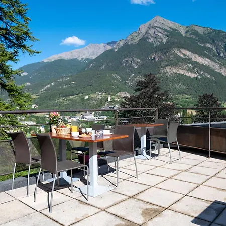 Chateau Des Magnans By Nevesol Aparthotel Jausiers